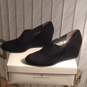 LIKE NEW-Bandolino Black Suede Wedge, 8.5.